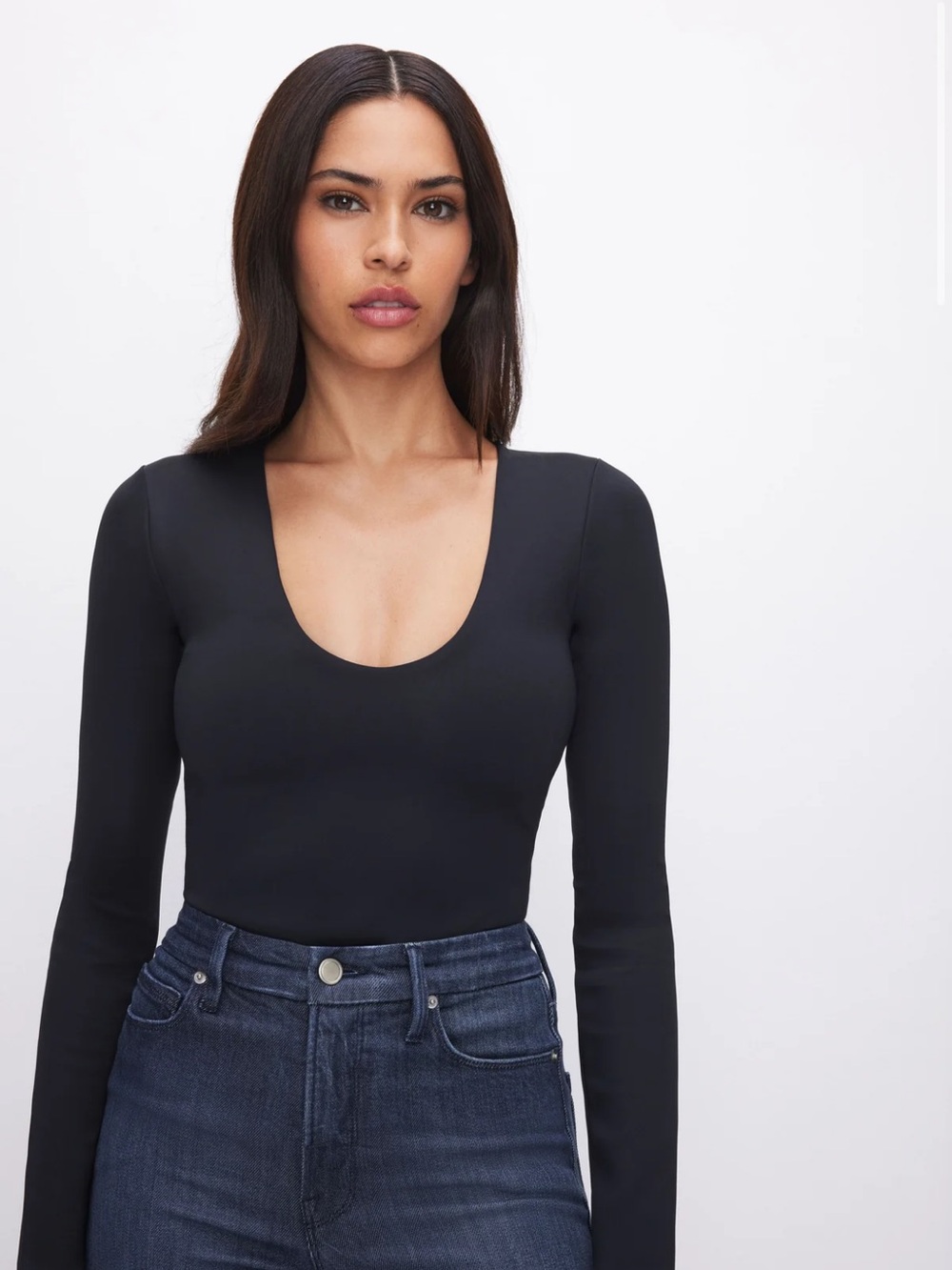 Good American Black Long-Sleeve V-Neck Bodysuit

Fabric: 80% Nylon, 20% Elastane